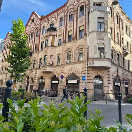 Small Cosy Near The Famous Westend Center * Budapeszt